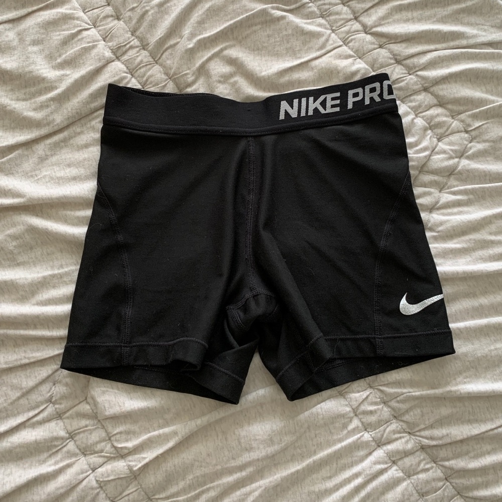 Women’s Nike pro shorts
